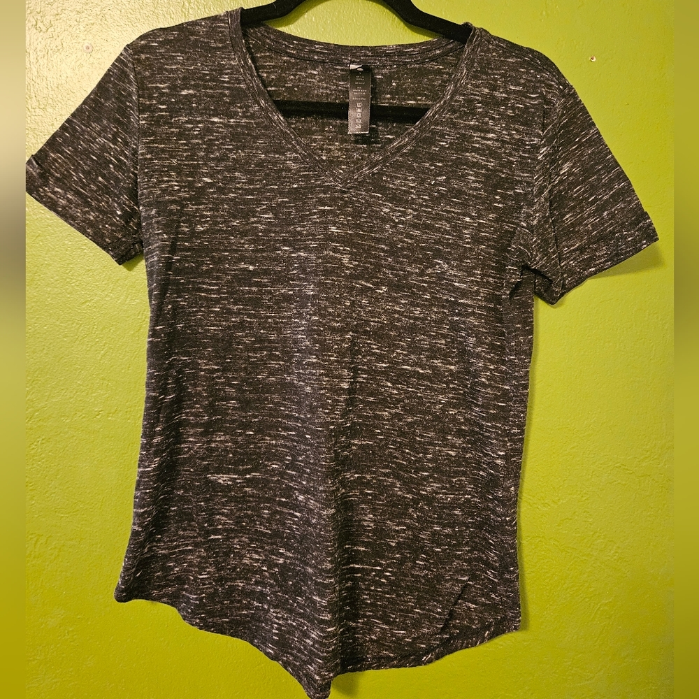 Heather grey athletic tee